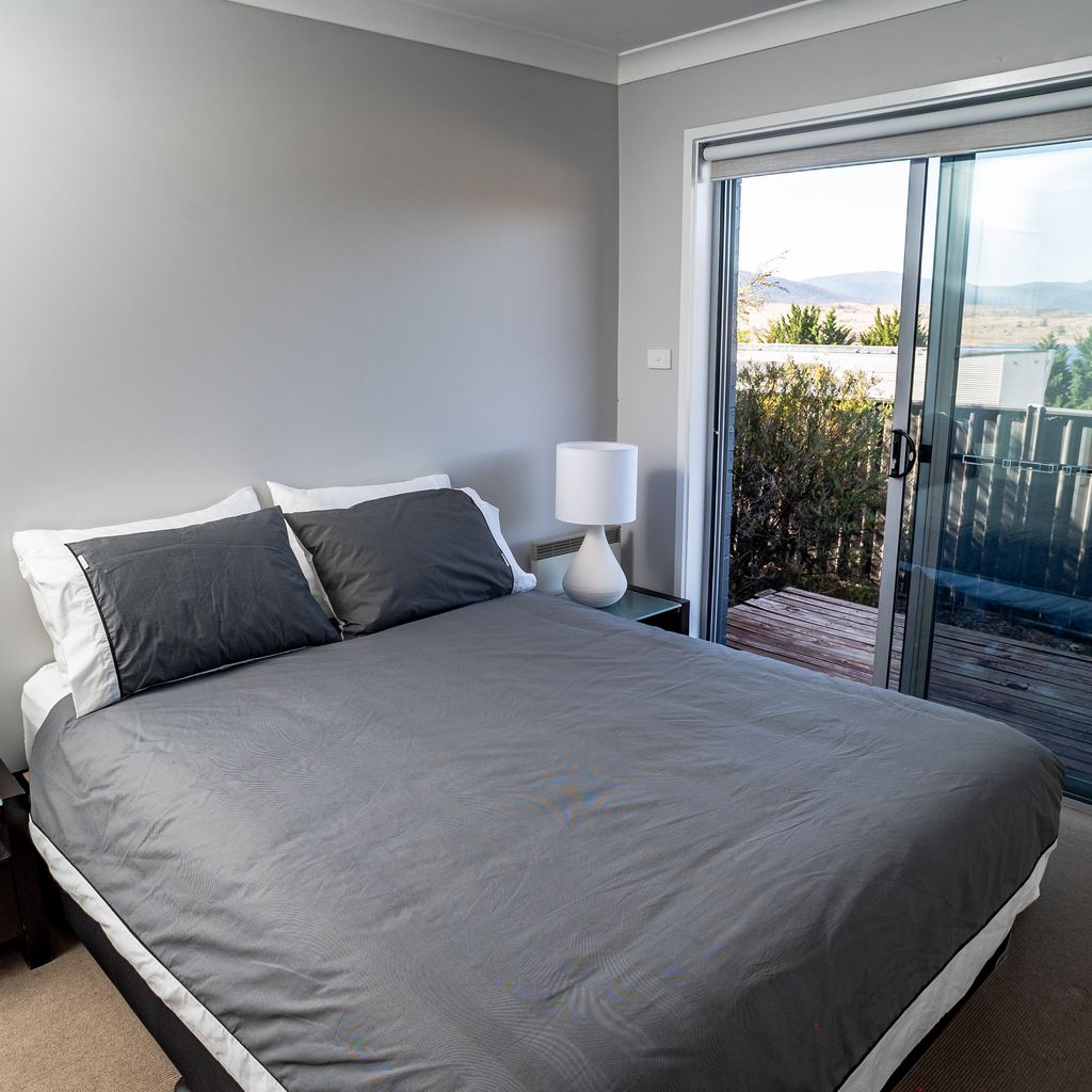 Aspect – 2/8a Poley Cow Lane