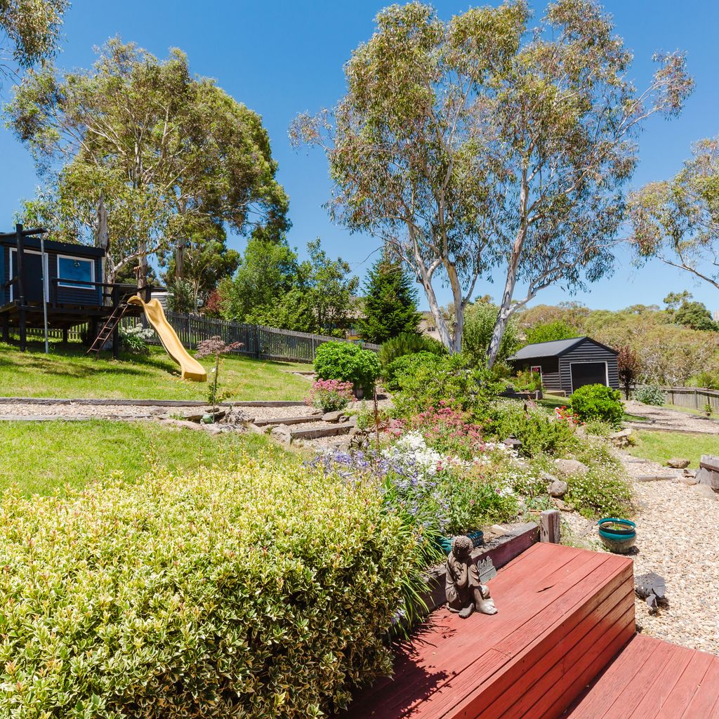 10 Kanangra Crescent – Entire