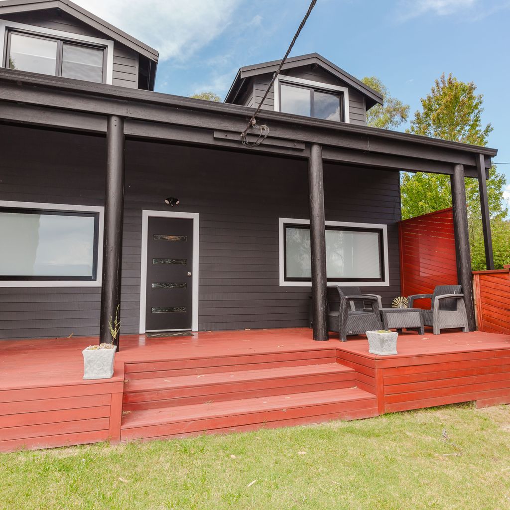 10 Kanangra Crescent – Entire