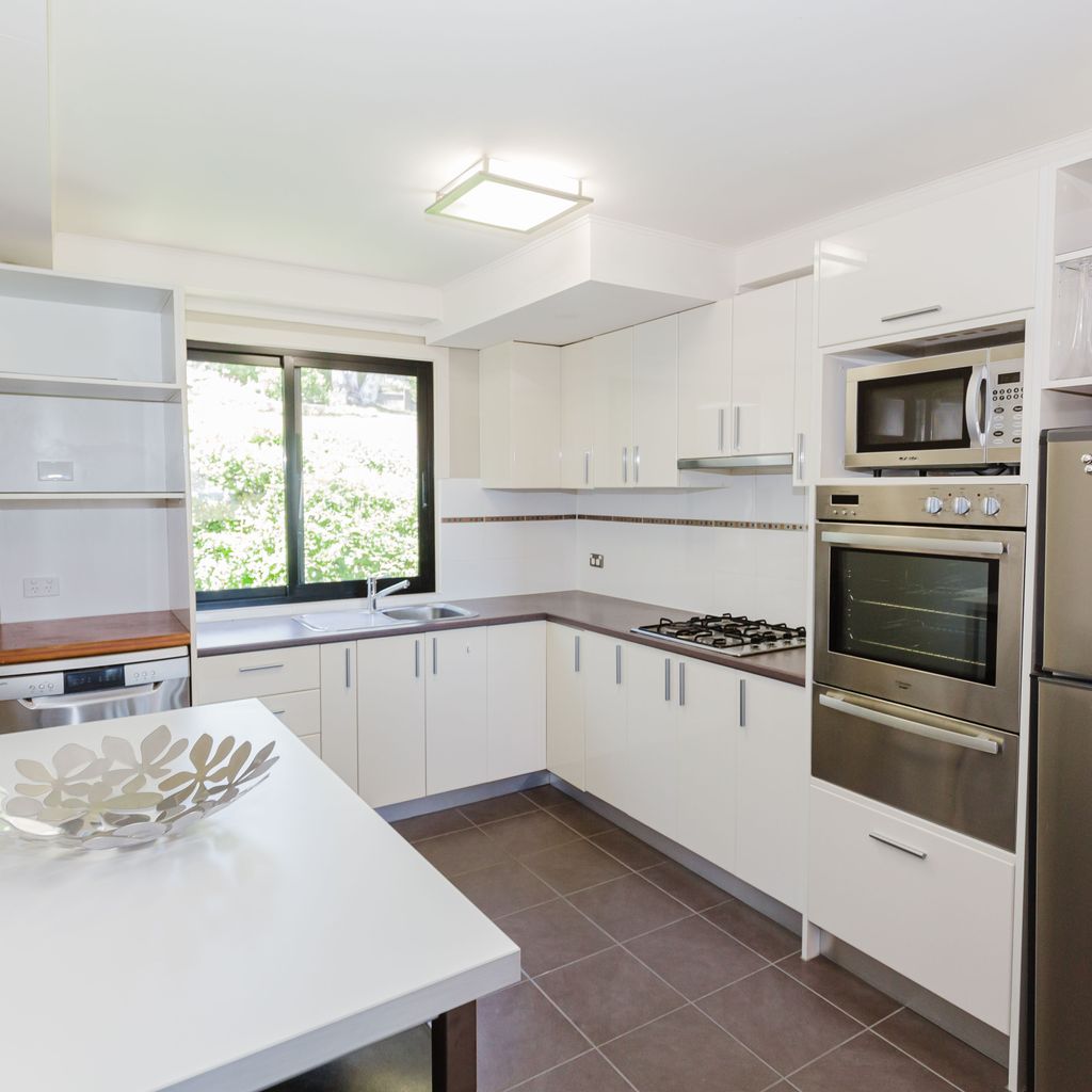 10 Kanangra Crescent – Entire