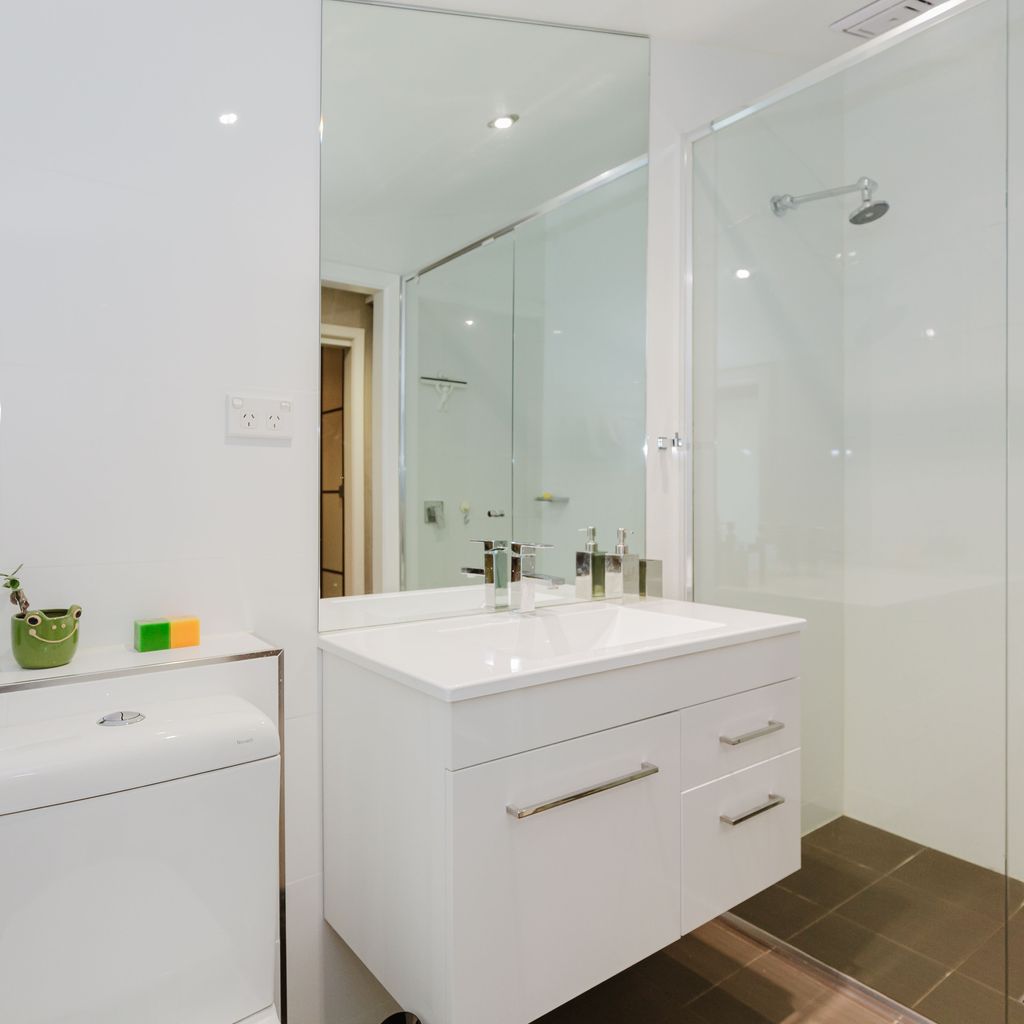 10 Kanangra Crescent – Entire