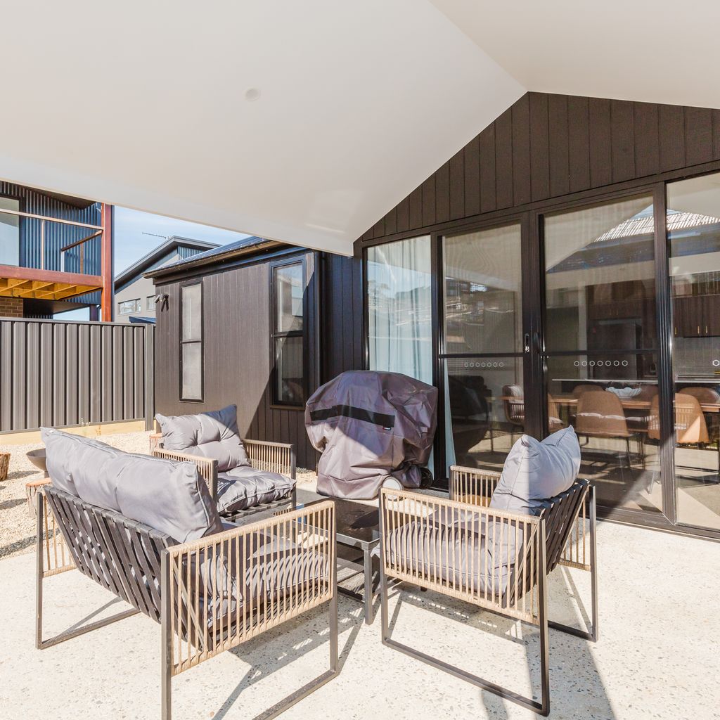 16B Rawson Street