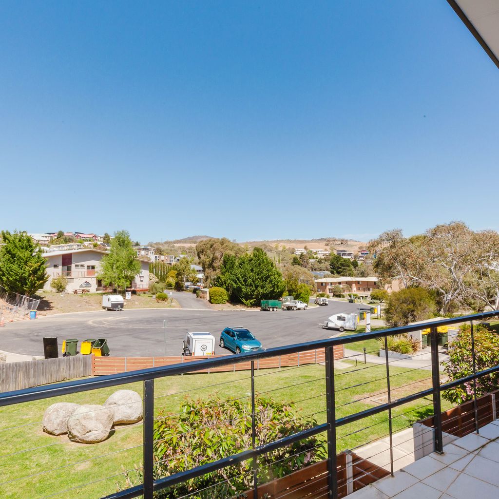 Khione – 6/23-25 Kirwan Close