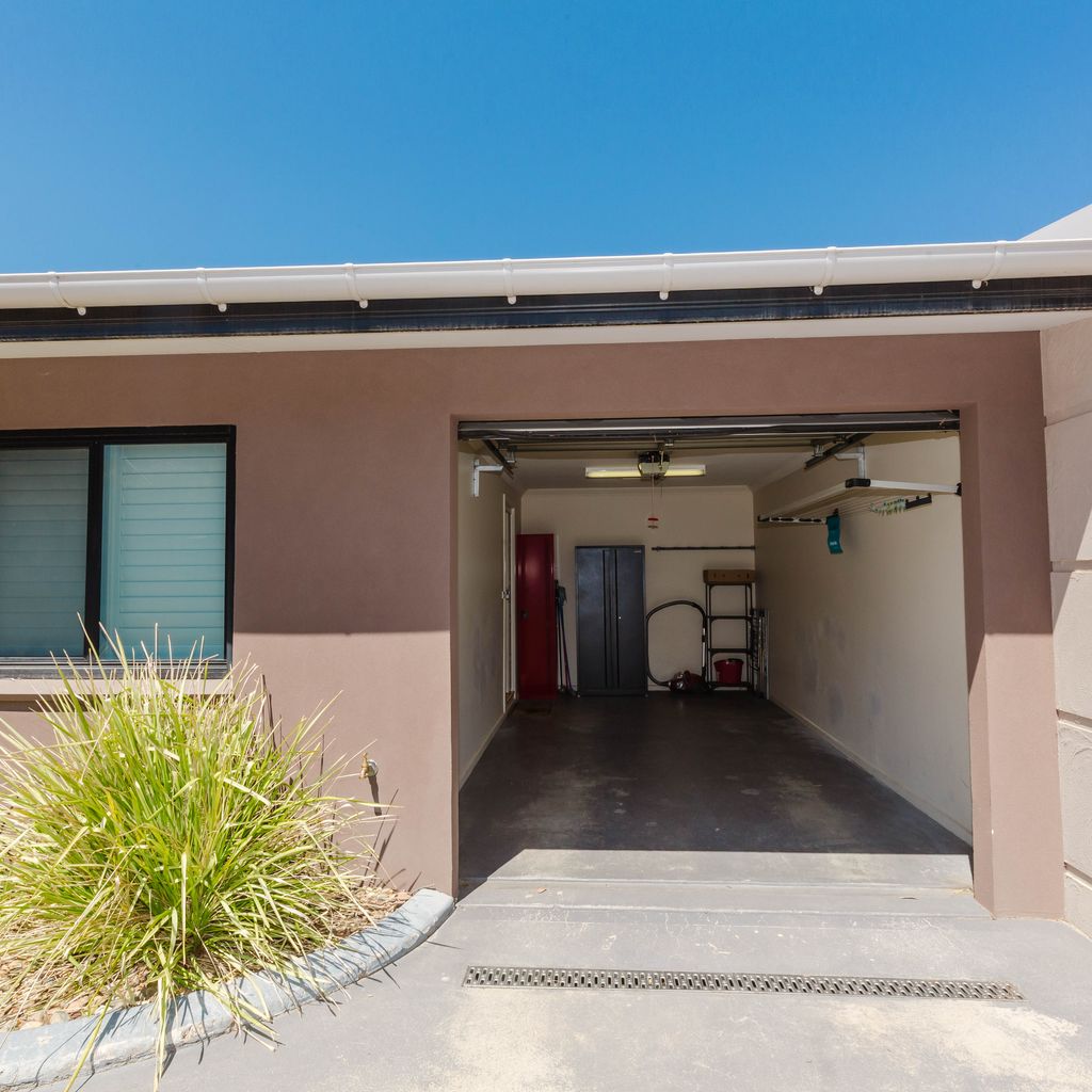 Khione – 6/23-25 Kirwan Close