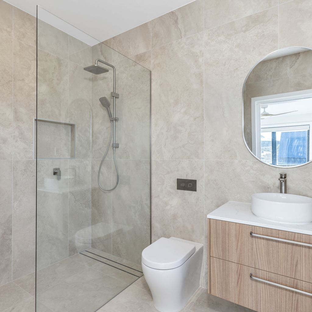The Peak at Abbott. Spa, EV Charger & Luxury – 14 Abbott Street