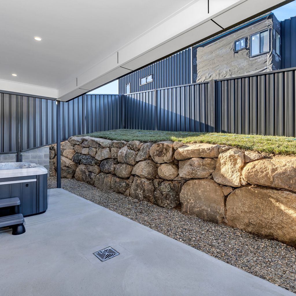 The Base at Abbott. Unwind with Private Spa -14 Abbott Street