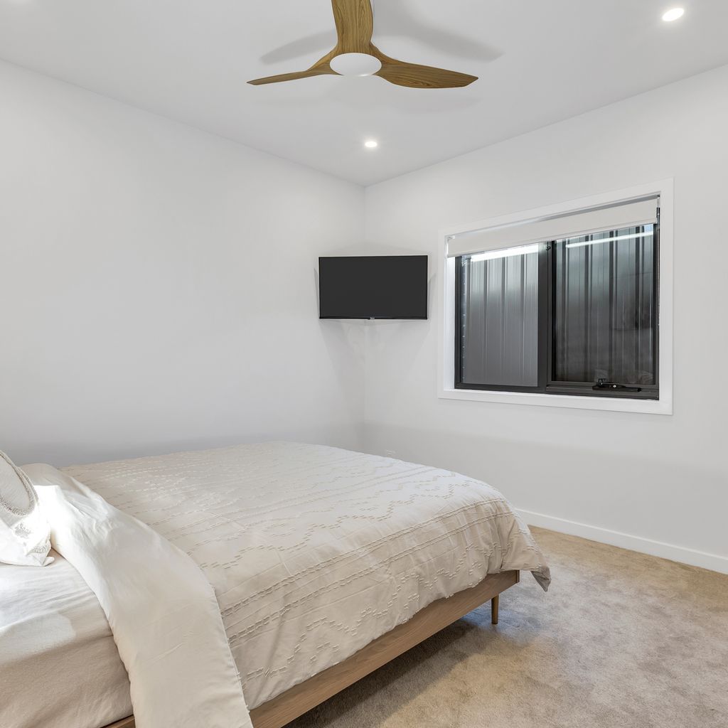 The Base at Abbott. Unwind with Private Spa -14 Abbott Street