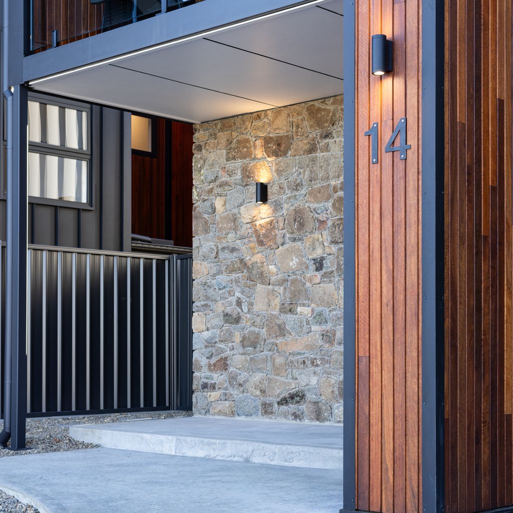 The Base at Abbott. Unwind with Private Spa -14 Abbott Street