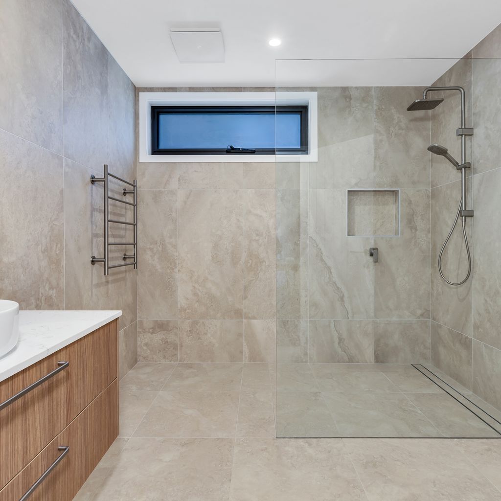 The Base at Abbott. Unwind with Private Spa -14 Abbott Street