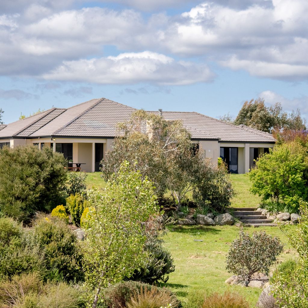 Snowy Mountains Retreat – 10 Mowamba Way