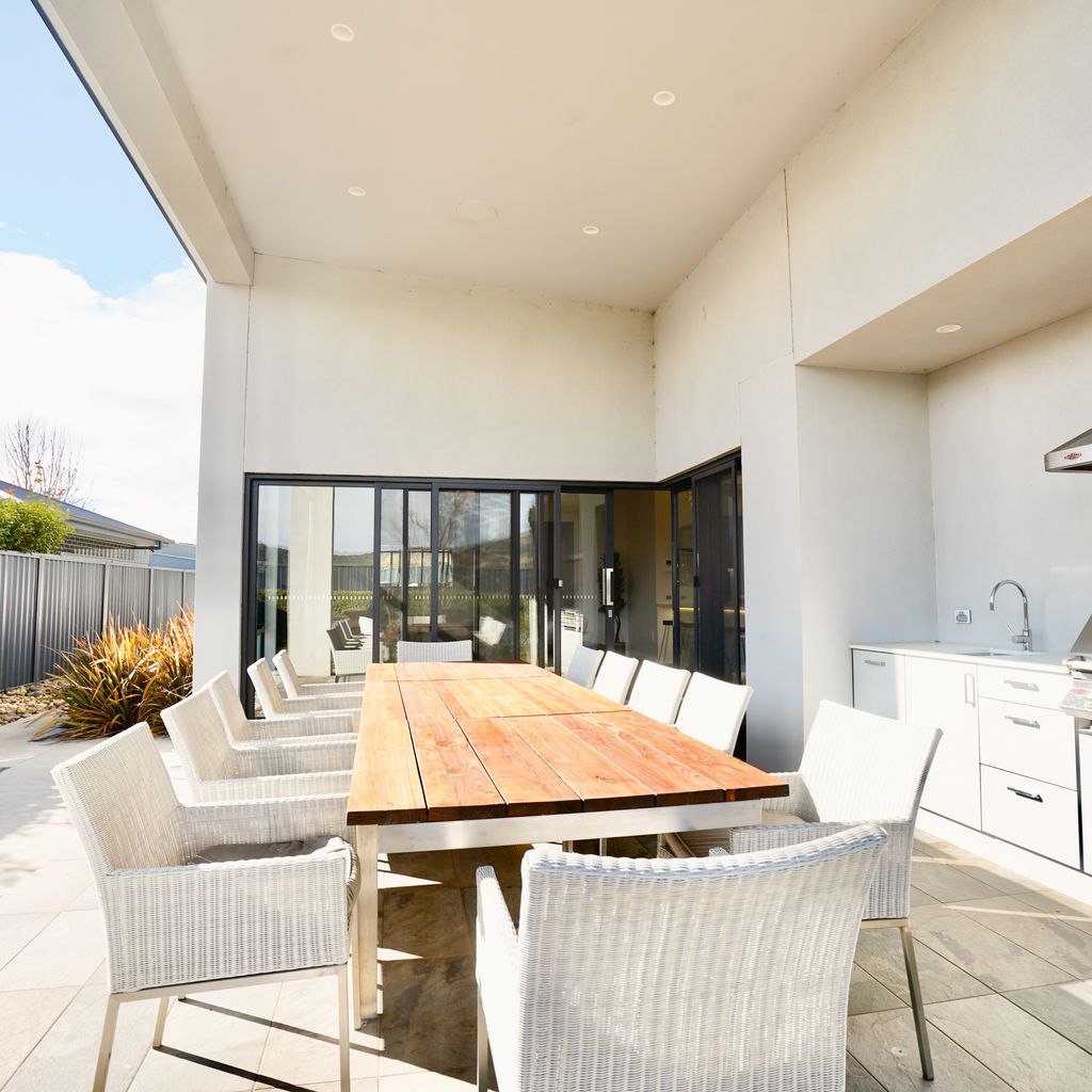 Pinecone Lodge – 38 Twynam Street