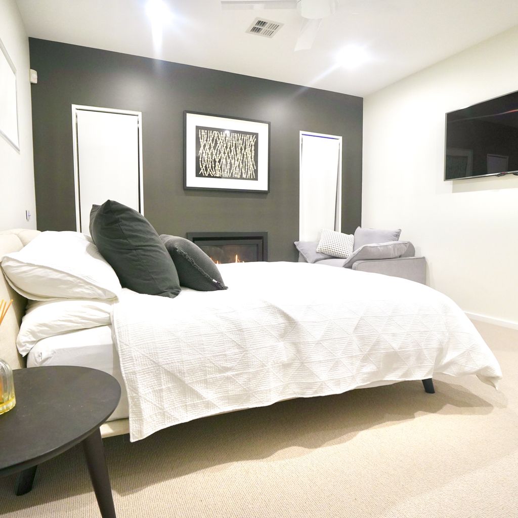 Pinecone Lodge – 38 Twynam Street