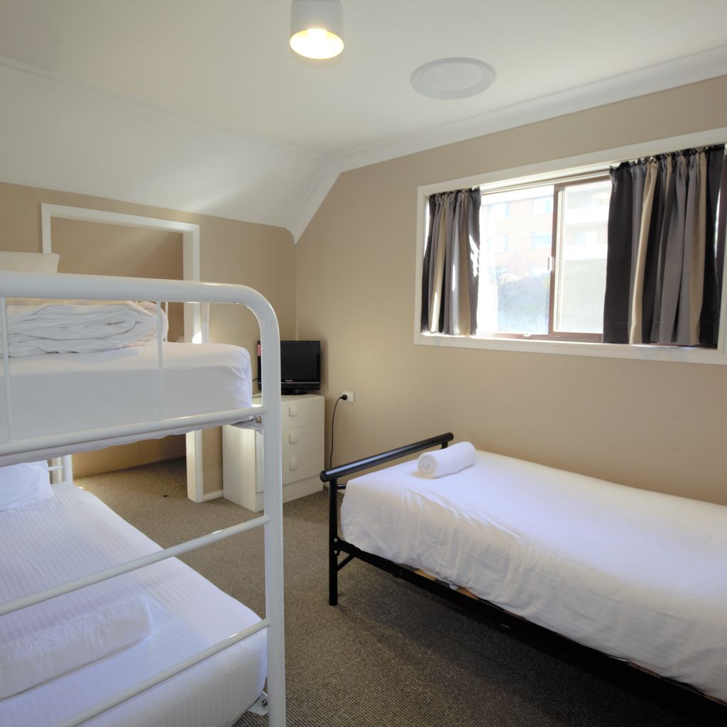 Blizzard Bunny Lodge – 43 Gippsland Street