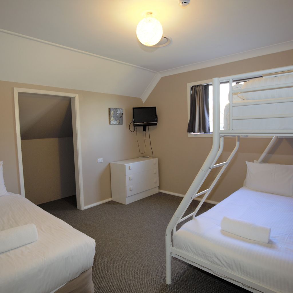 Blizzard Bunny Lodge – 43 Gippsland Street
