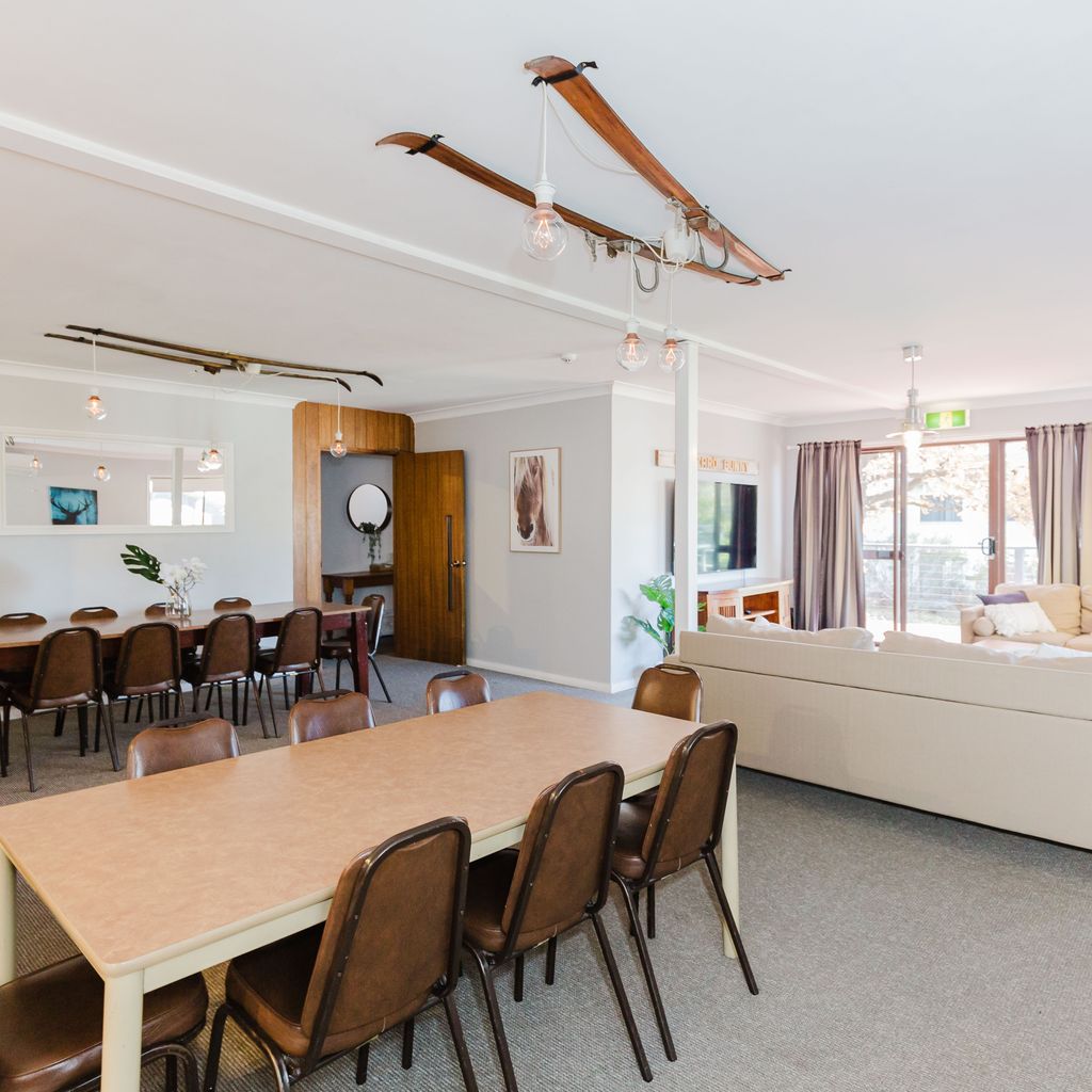 Blizzard Bunny Lodge – 43 Gippsland Street