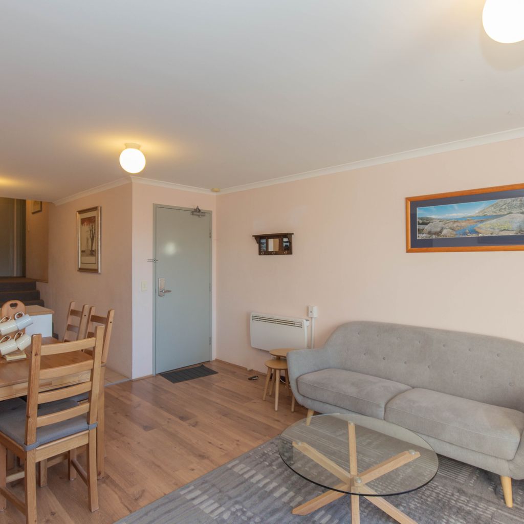 Cascades – 13/3 Kurrajong Street