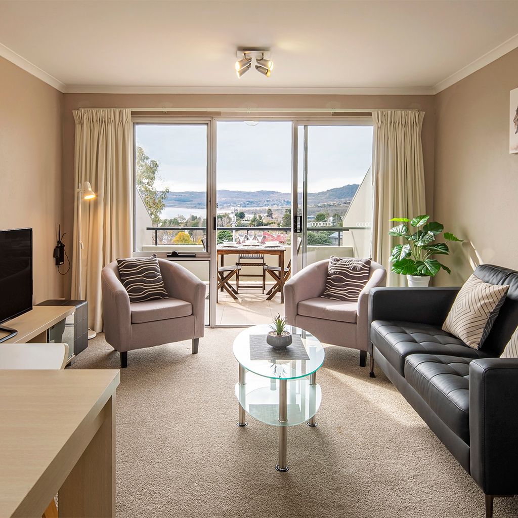 Cascades – 18/3 Kurrajong Street