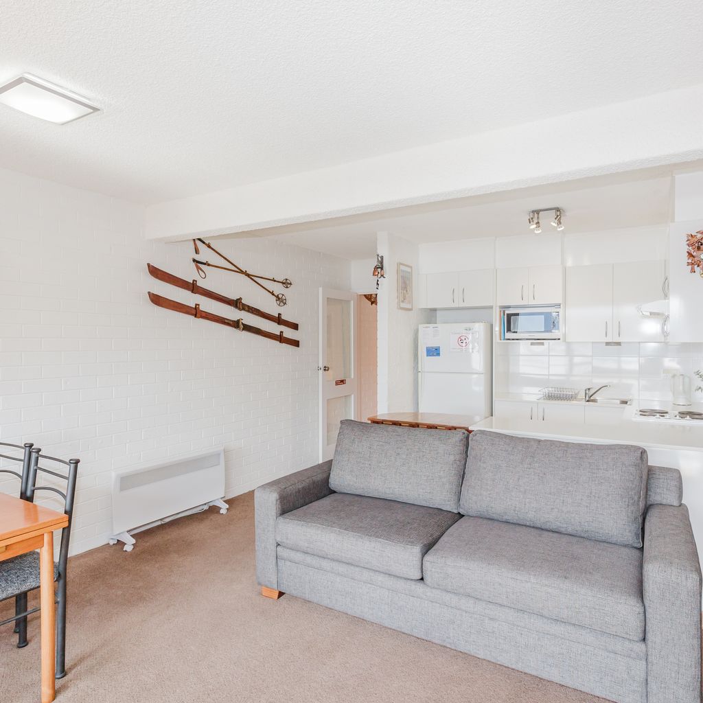 Central Park – 10/1 Snowy River Avenue