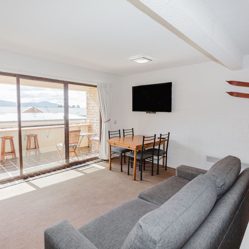 Central Park – 10/1 Snowy River Avenue