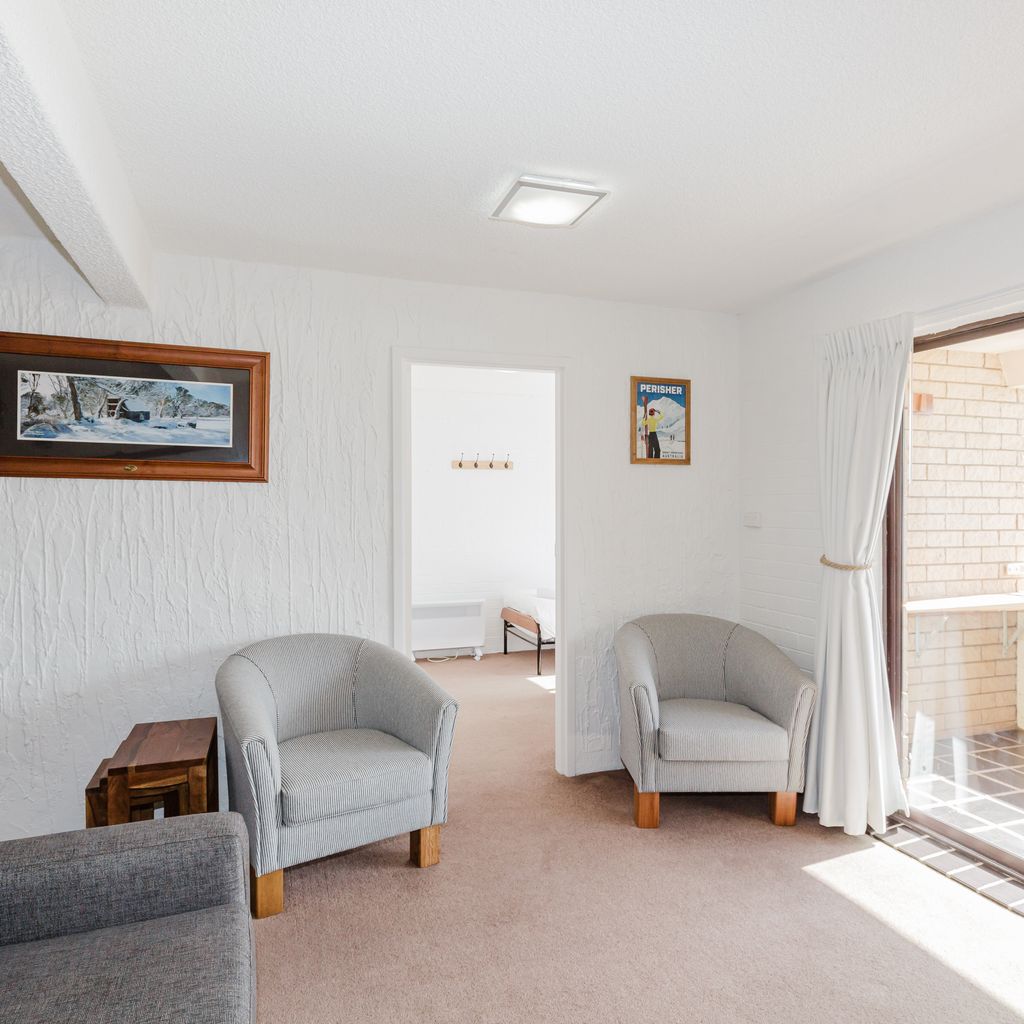 Central Park – 10/1 Snowy River Avenue