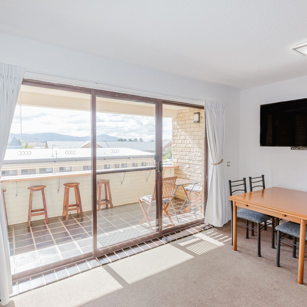 Central Park – 10/1 Snowy River Avenue