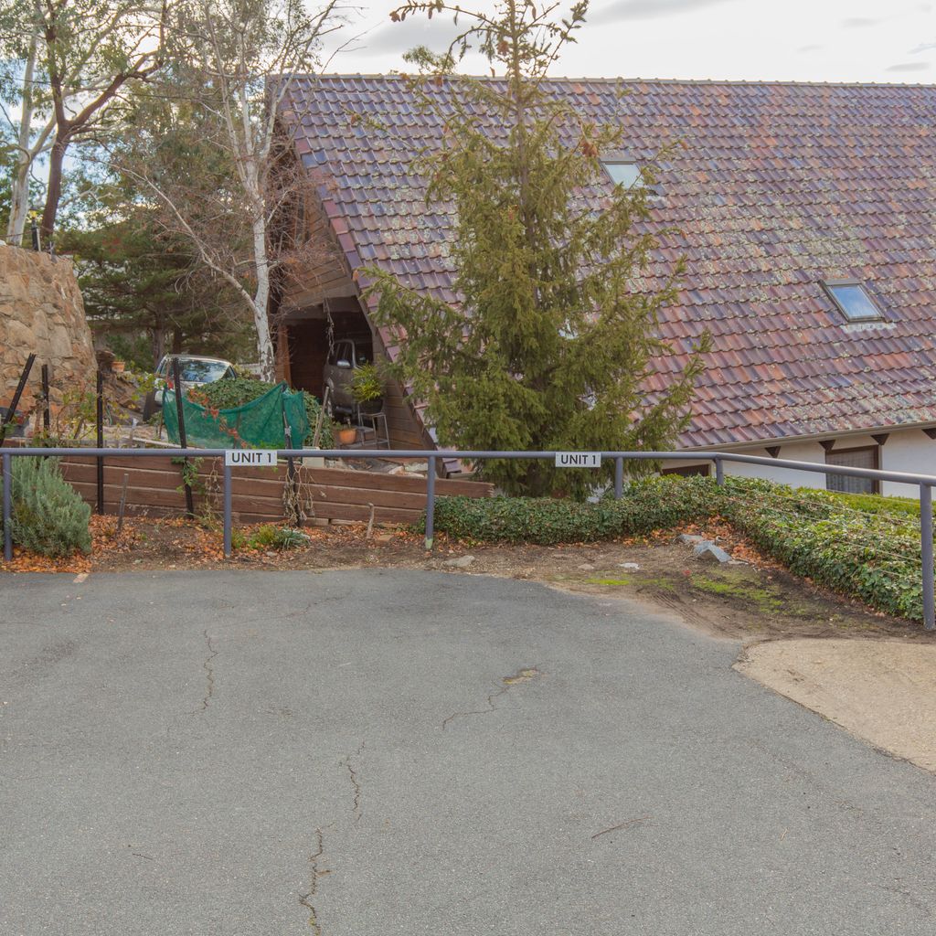 Dauphine – 1/23 Townsend Street