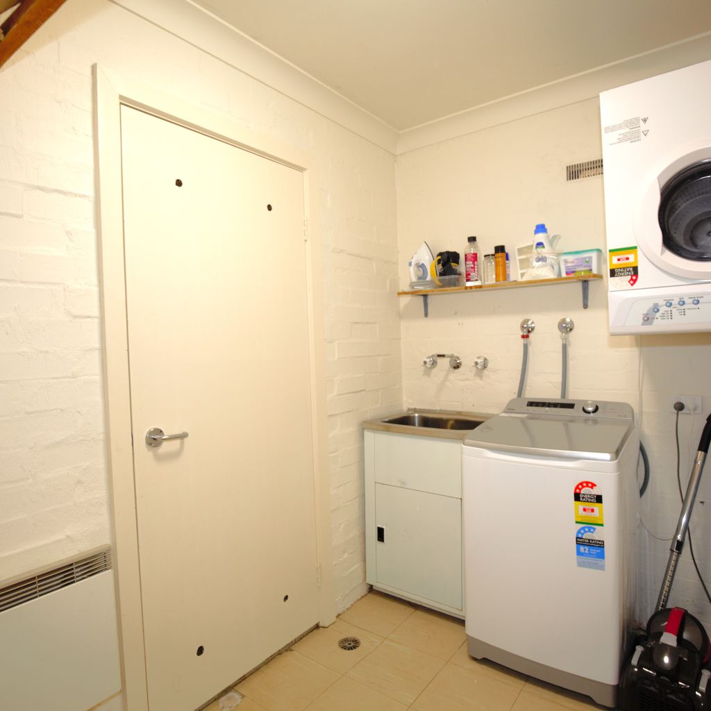 Dauphine – 3/23 Townsend Street