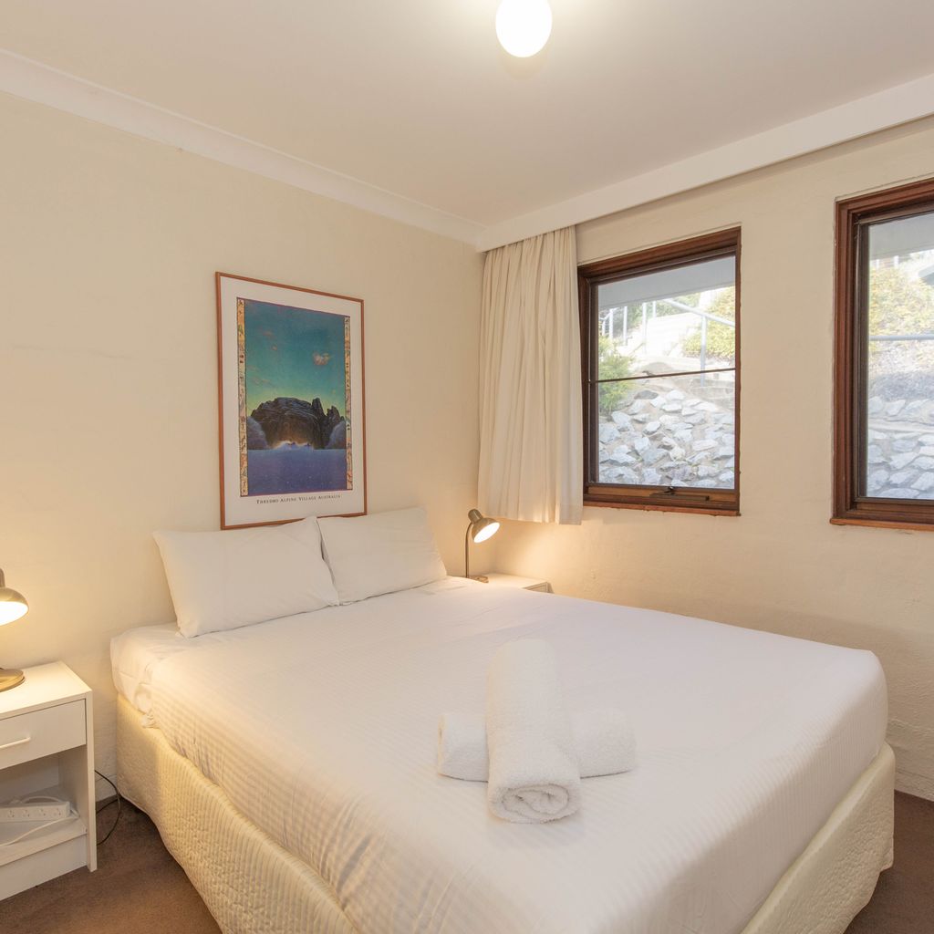Dauphine – 3/23 Townsend Street
