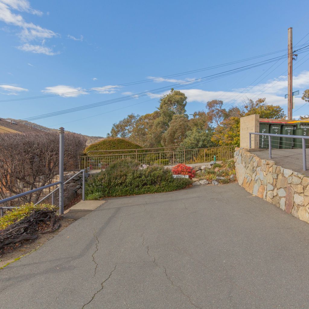 Dauphine – 3/23 Townsend Street