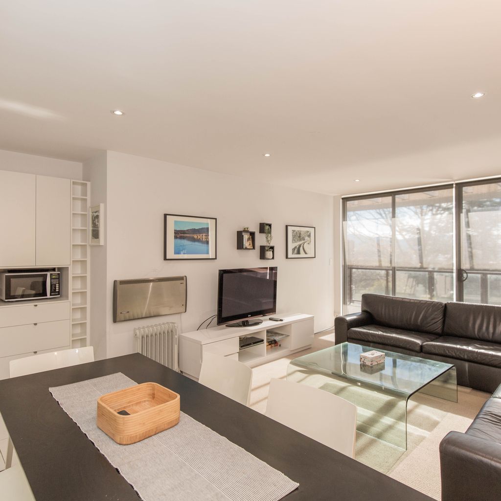 Edge – 6/16 Clyde Street