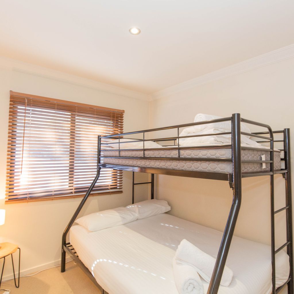 Khione – 5/23-25 Kirwan Close