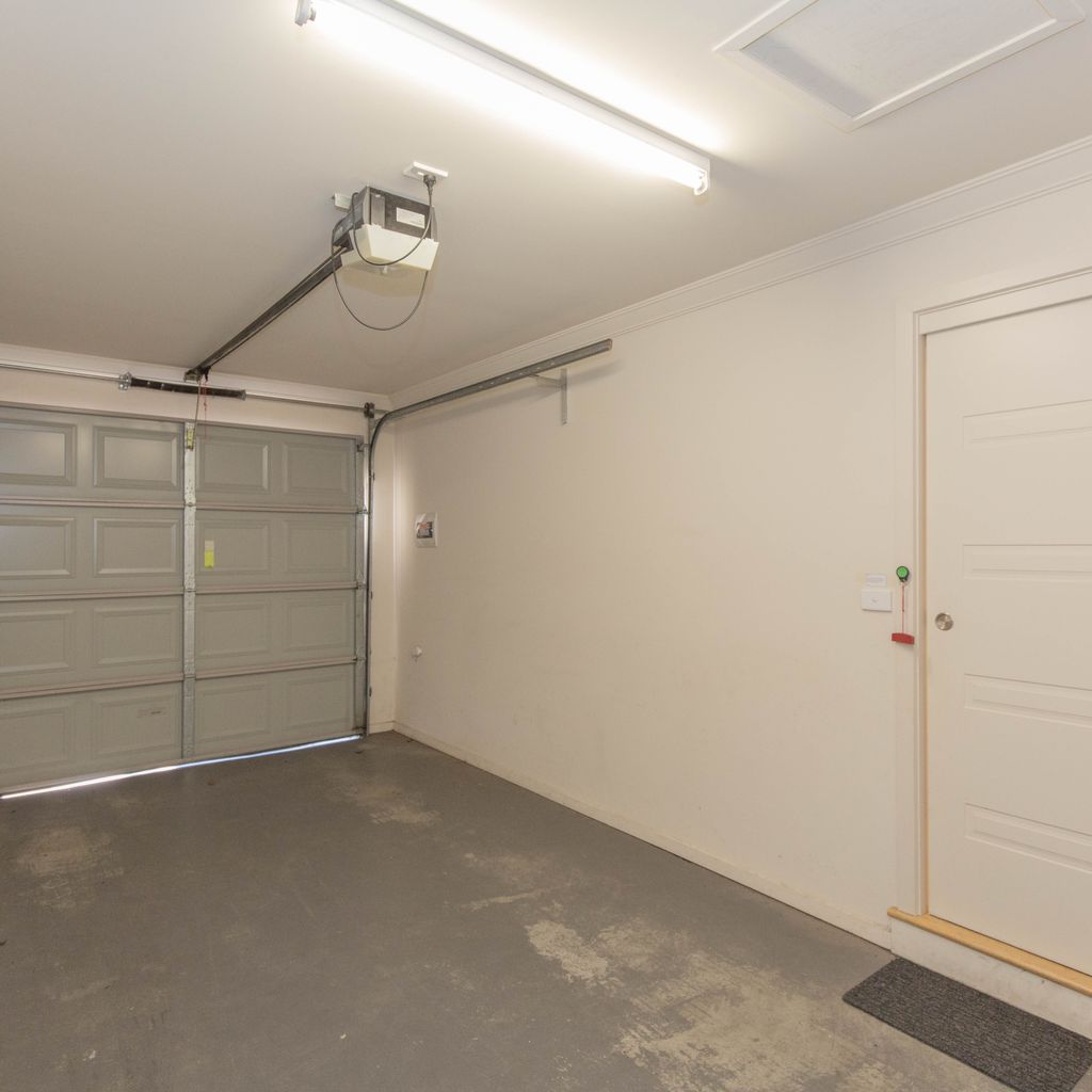 Khione – 5/23-25 Kirwan Close