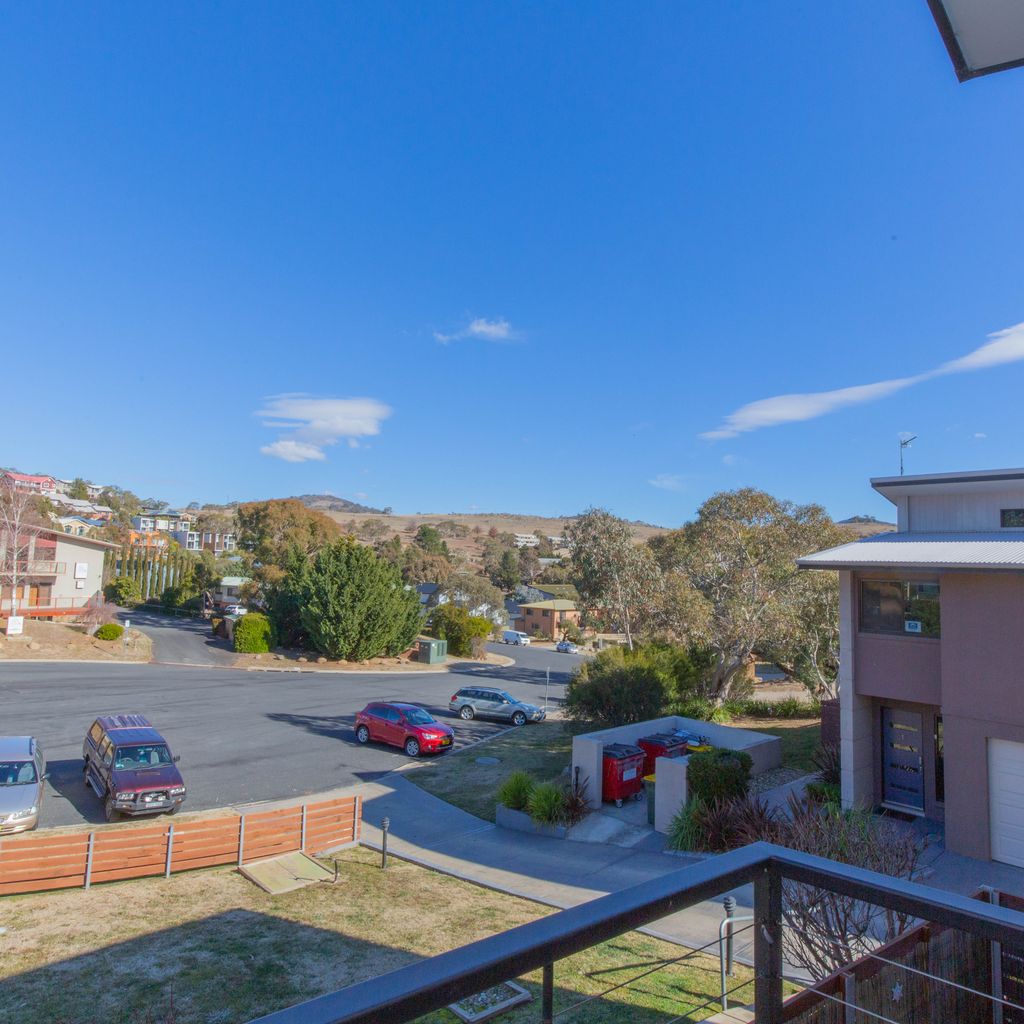 Khione – 5/23-25 Kirwan Close