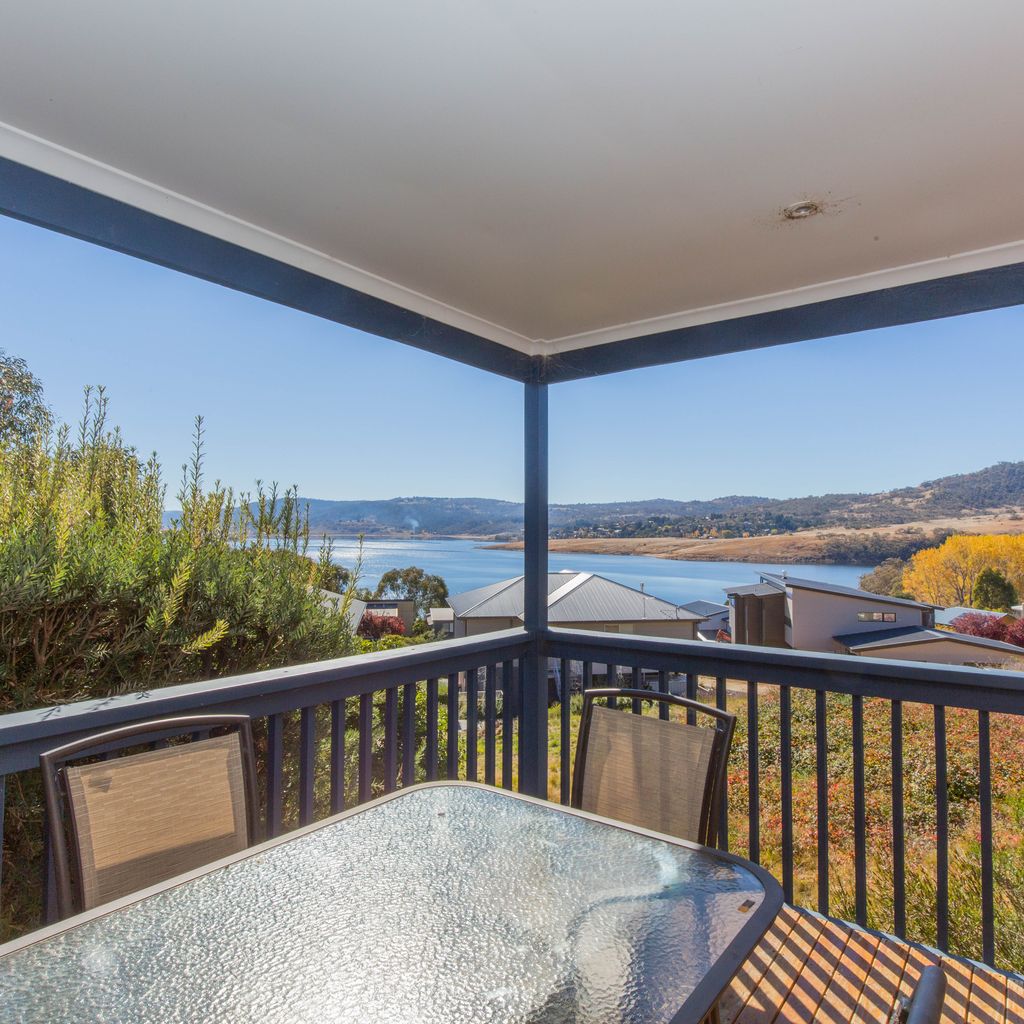 Lakehaus – 2/11 Rainbow Drive