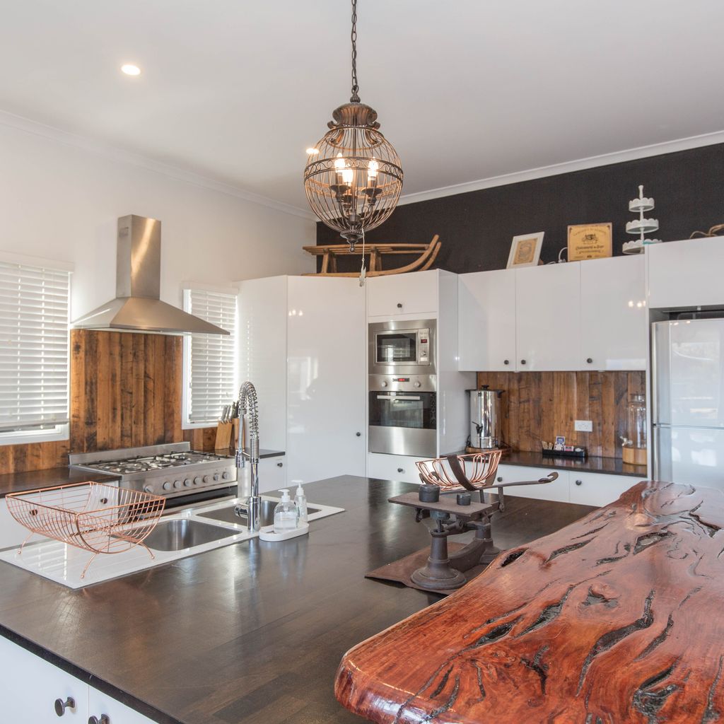 Oak & Barrel – 7 Twynam Street
