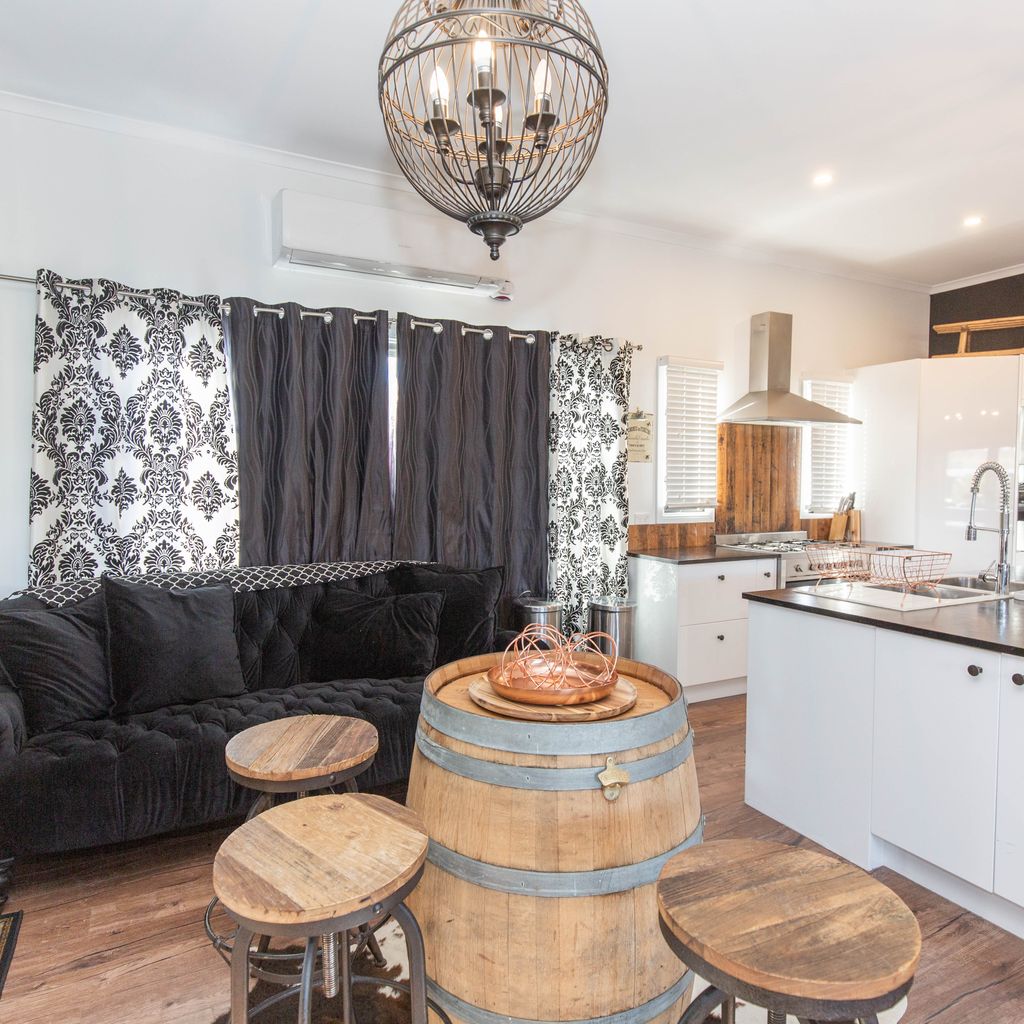 Oak & Barrel – 7 Twynam Street