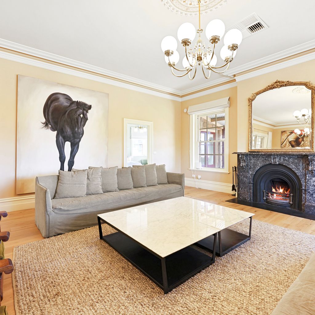 Cornhill – Merrijig – Sleeps 12