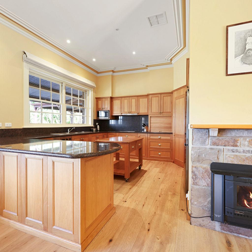 Cornhill – Merrijig – Sleeps 12