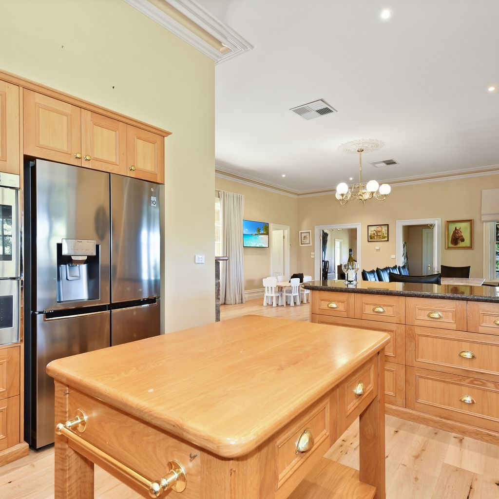 Cornhill – Merrijig – Sleeps 12