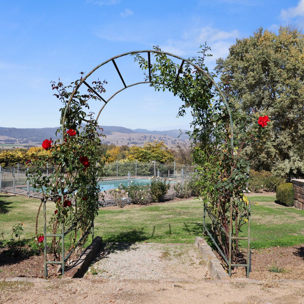 Cornhill – Merrijig – Sleeps 12