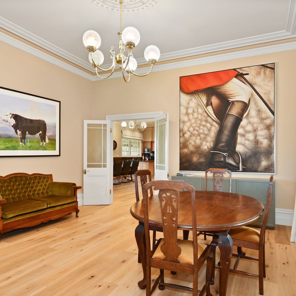 Cornhill – Merrijig – Sleeps 12