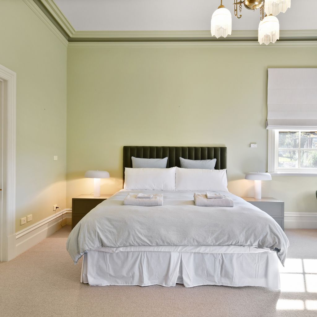 Cornhill – Merrijig – Sleeps 12