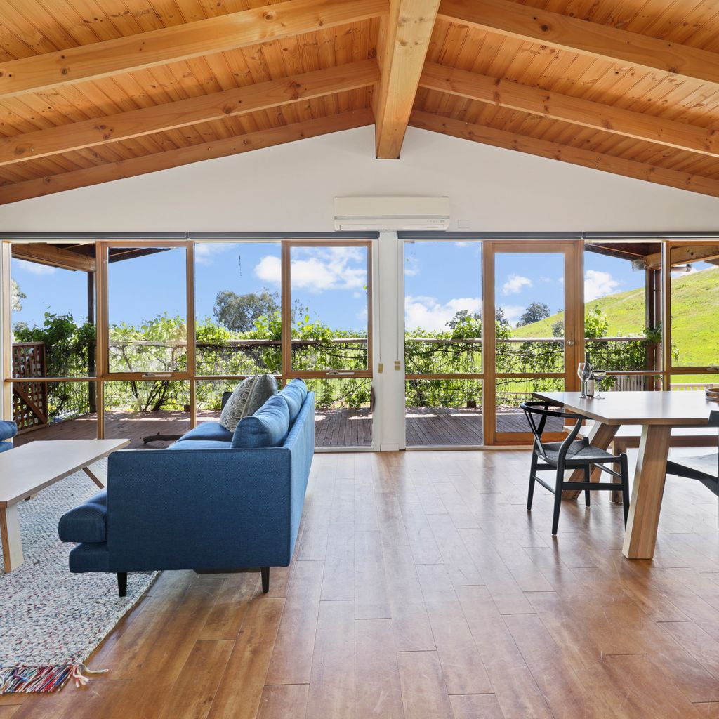 Mansfield Hideaway – Sleeps 10