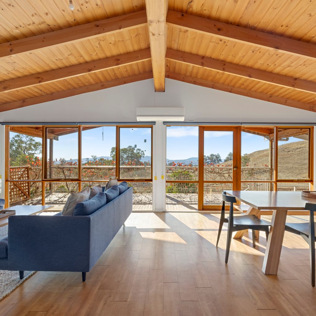 Mansfield Hideaway – Sleeps 10