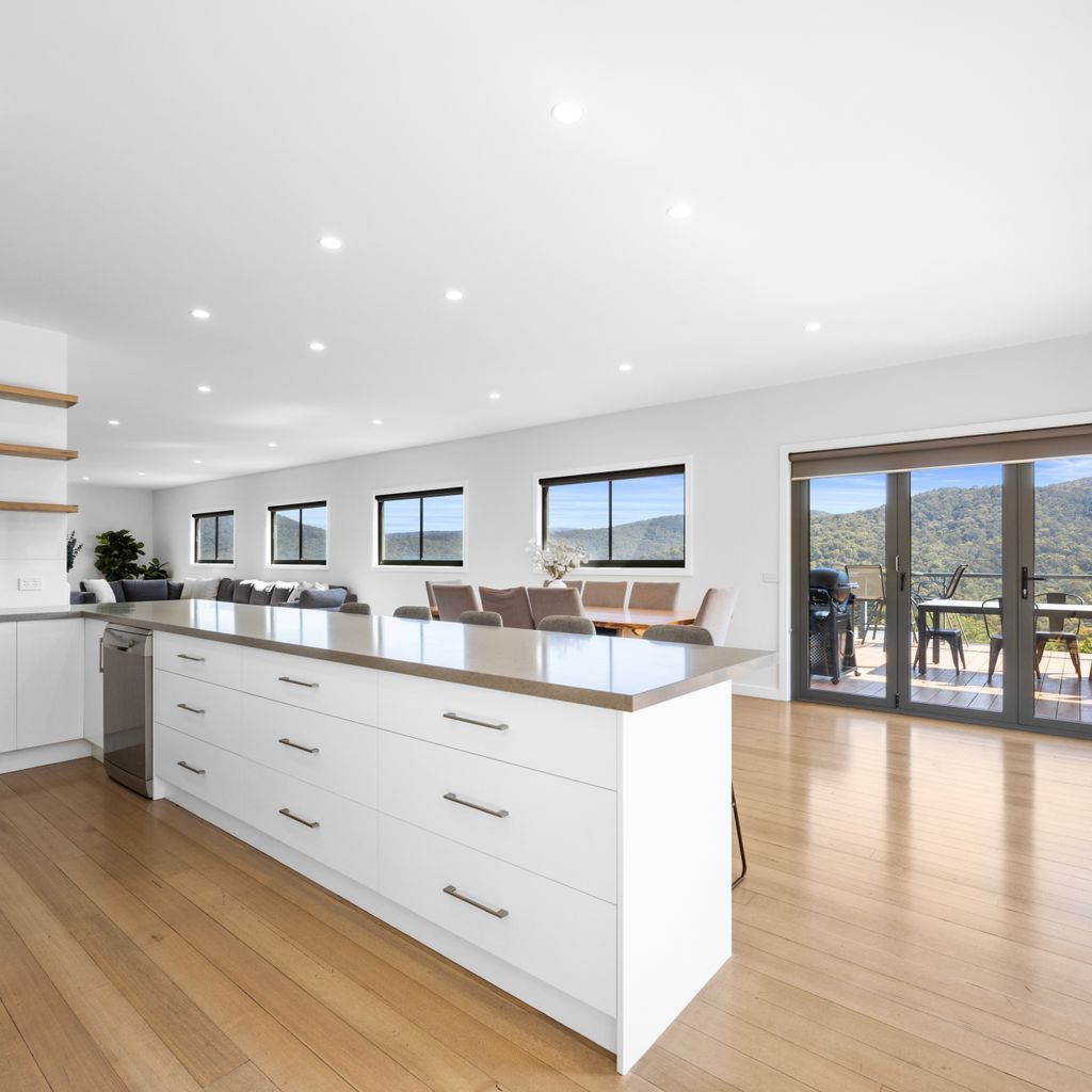 Black Diamond – Luxury Alpine Home in Merrijig | Sleeps 14