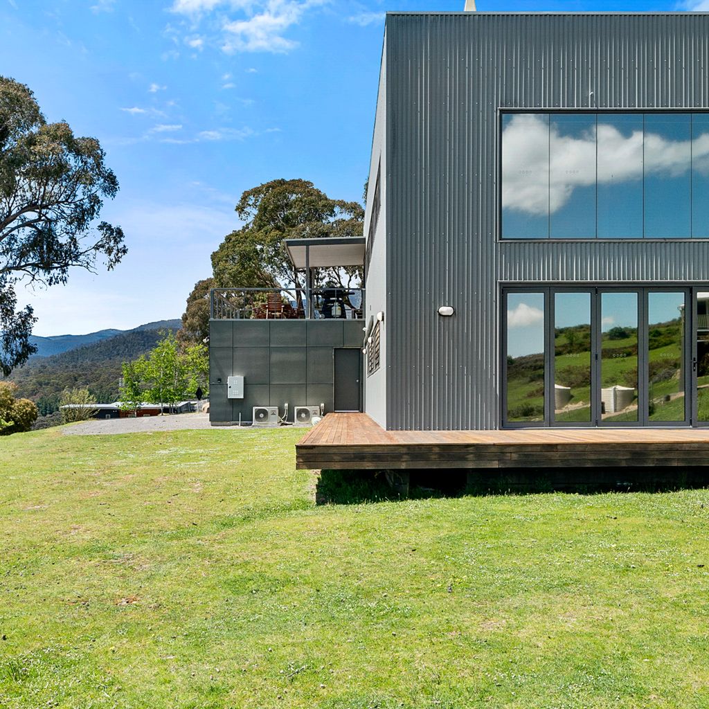 Black Diamond – Luxury Alpine Home in Merrijig | Sleeps 14