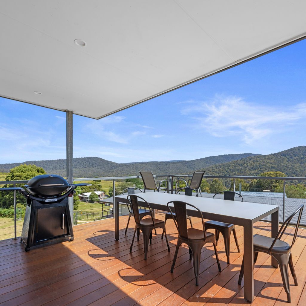 Black Diamond – Luxury Alpine Home in Merrijig | Sleeps 14