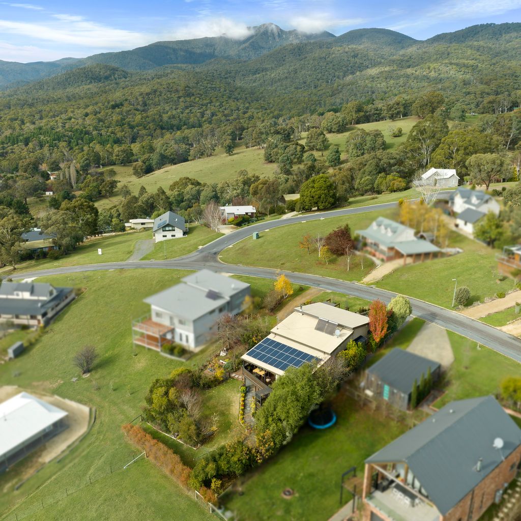 Luxury 5BR Mountain Home | Mt Buller Views