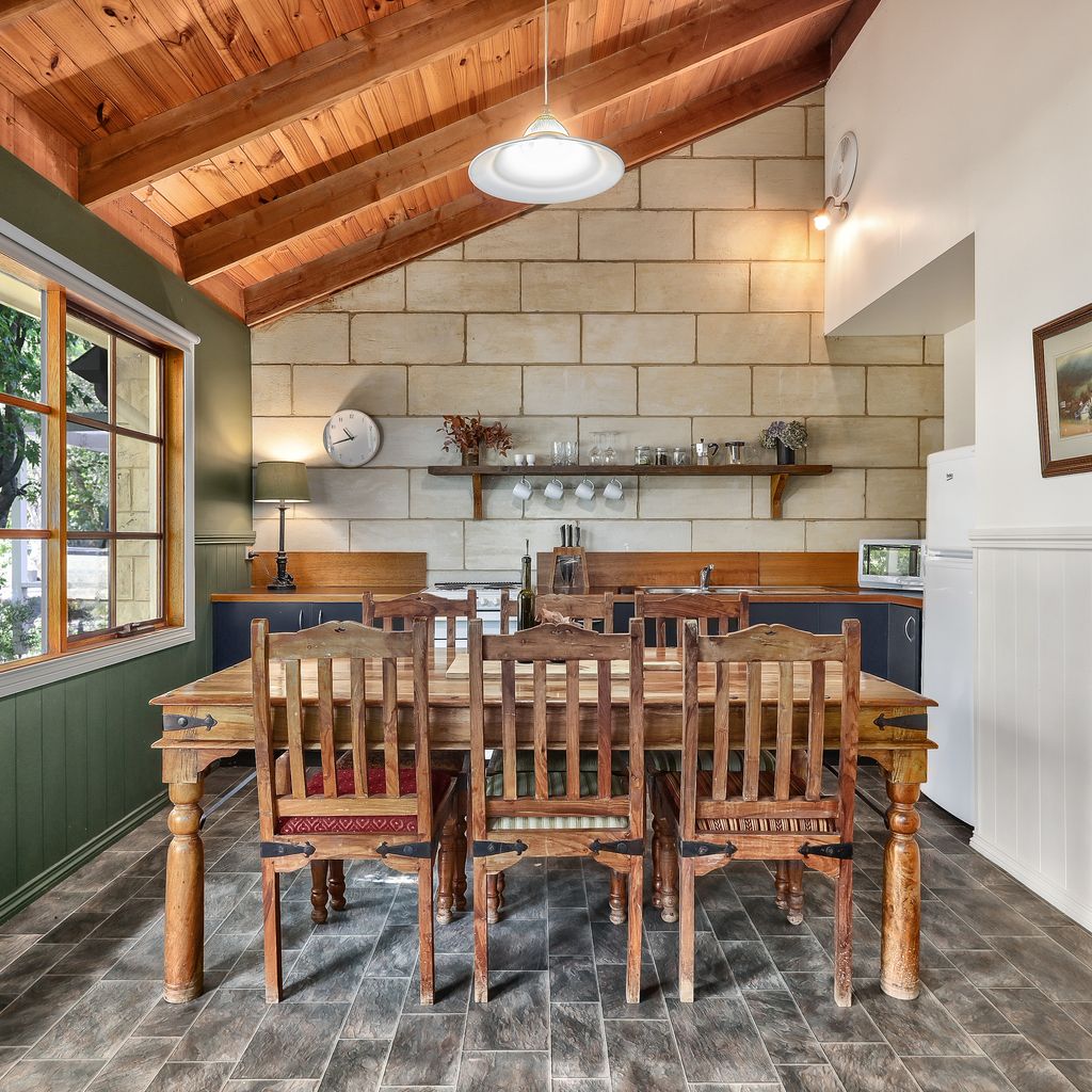 Jamieson Cottages – Cottage ONE – Sleeps 4