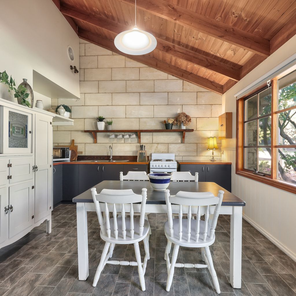 Jamieson Cottages – Cottage TWO – Sleeps 4